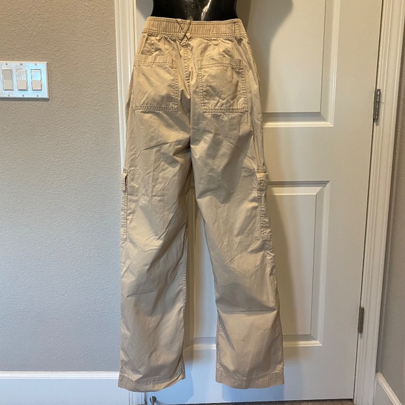 Abercrombie Relaxed Cargo Pant - Picture 2 of 6